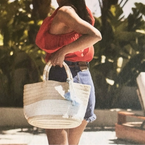 Altru Made for Good Straw Tote - Picture 3 of 13